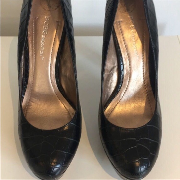 BCBGeneration Crocodile texture chunky heel pumps - Picture 2 of 3